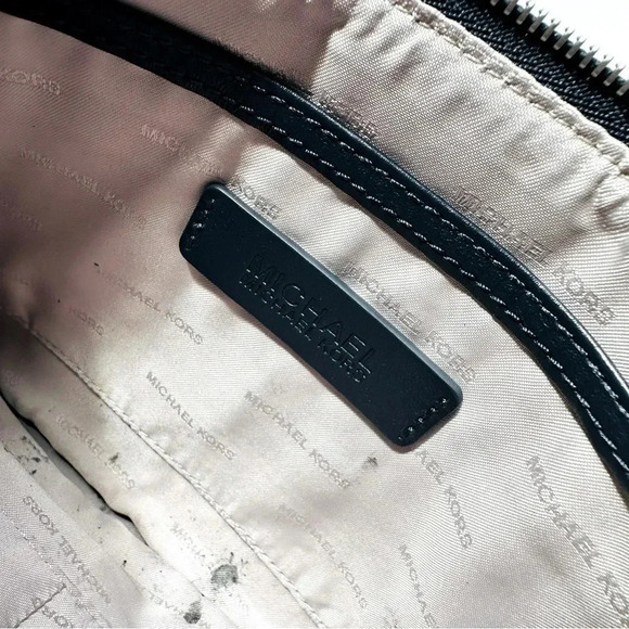 Michael Kors Cooper Medium Wristlet Indigo Light Wash Dark Denim - Picture 10 of 11